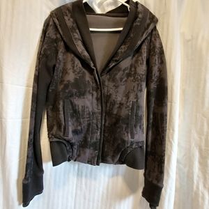 Lululemon cardigan jacket sz8
